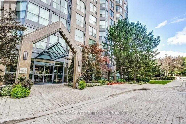 2177 Burnhamthorpe Rd W in Mississauga, ON - Building Photo - Building Photo