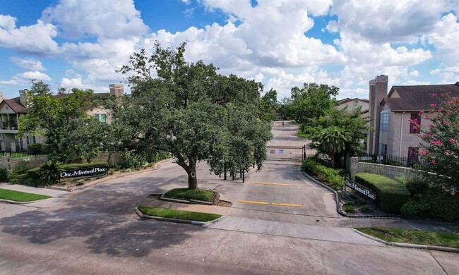 2120 El Paseo St in Houston, TX - Building Photo - Building Photo
