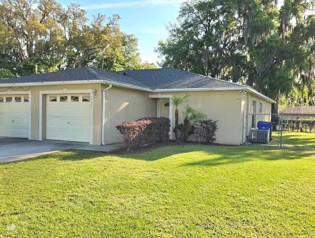 property at 5525 Yale St