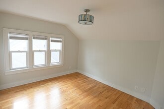 1009 Colfax Ave in Grand Haven, MI - Building Photo - Building Photo