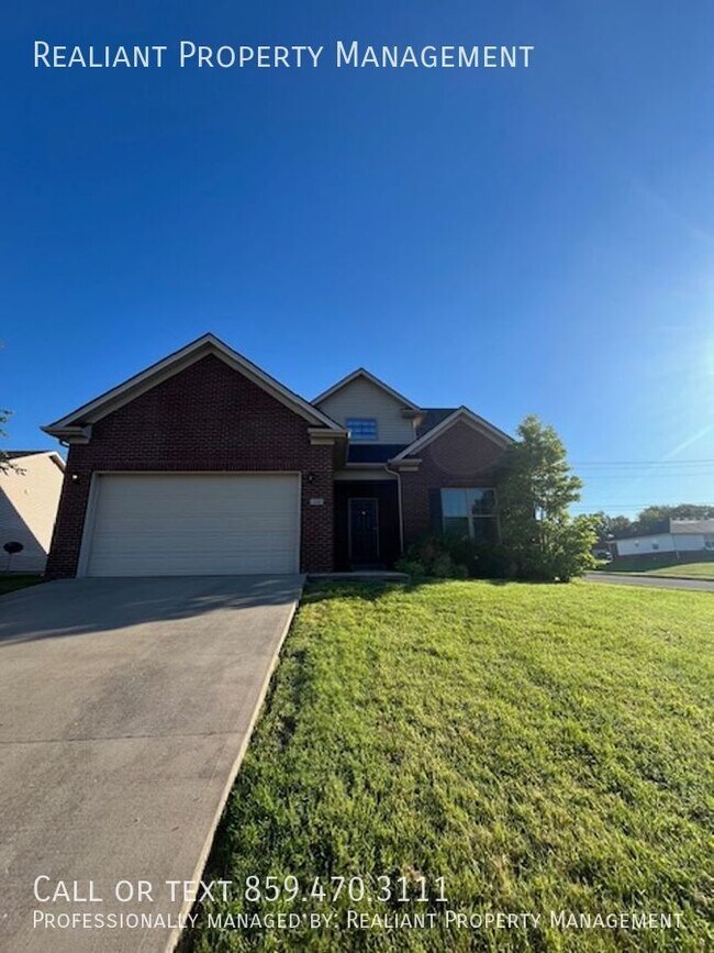 236 Lynnwood Dr in Nicholasville, KY - Building Photo - Building Photo