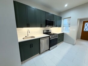 2226 Summer St in Philadelphia, PA - Building Photo - Building Photo