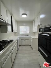 2332 S Beverly Glen Blvd in Los Angeles, CA - Building Photo - Building Photo