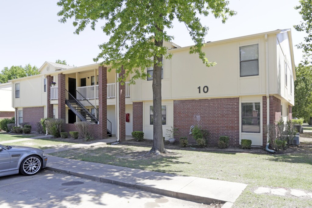 Pike Place Apartments in Fort Smith, AR