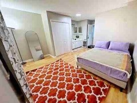 135 Kingsbury Dr in Chapel Hill, NC - Building Photo