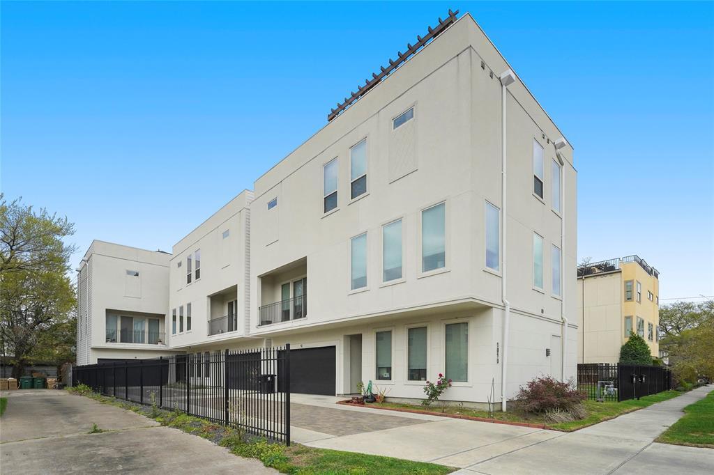 1810 Branard St in Houston, TX - Building Photo