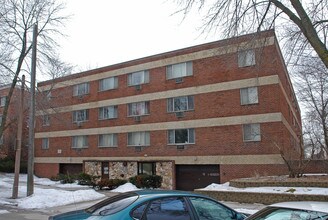 Frederick Ave Apartments in Milwaukee, WI - Building Photo - Building Photo