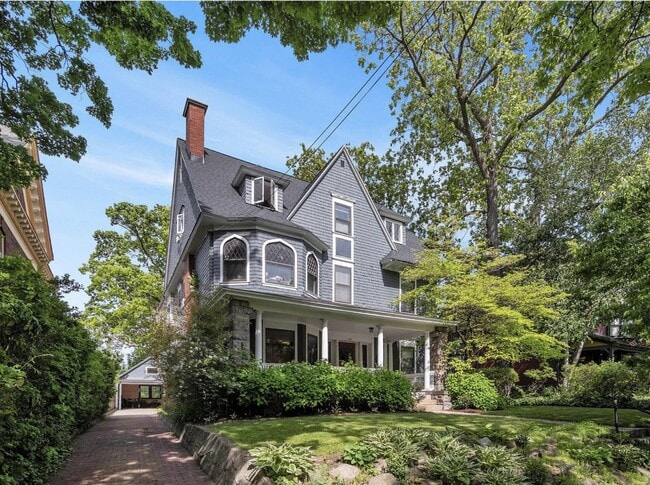 441 Madison Ave SE in Grand Rapids, MI - Building Photo - Building Photo