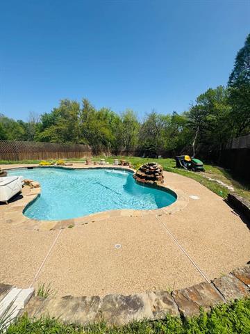 1114 Wildflower Ln in Mesquite, TX - Foto de edificio - Building Photo