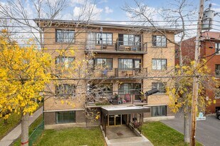 4280 Broadway Rue in Montréal, QC - Building Photo