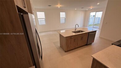 1535 SE 7th Ct in Homestead, FL - Building Photo - Building Photo