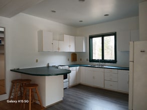 957 Genthner Rd, Unit Unit 4 in Waldoboro, ME - Foto de edificio - Building Photo