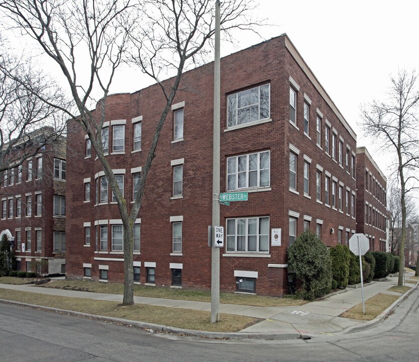 2542-2544 N Farwell Ave in Milwaukee, WI - Building Photo
