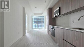 120 Broadway Ave in Toronto, ON - Building Photo