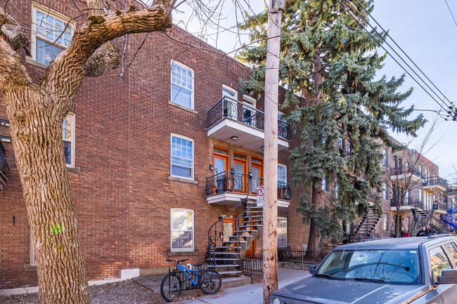 5684-5694 7E Av in Montréal, QC - Building Photo - Building Photo