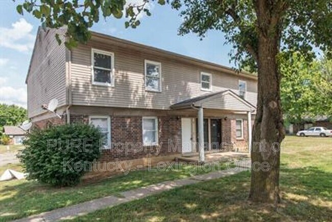 243 Landings Dr in Frankfort, KY - Building Photo - Building Photo