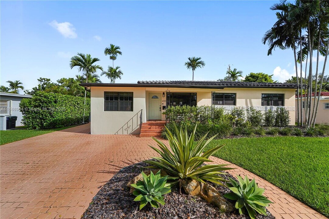 6331 SW 18th Terrace in Miami, FL - Building Photo