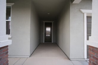 2847 Margot Ln in Turlock, CA - Building Photo - Building Photo