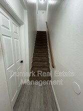 1122 E Elk Ave in Glendale, CA - Building Photo - Building Photo