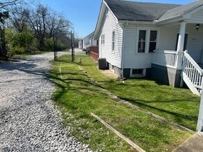 3605 Hydes Ferry Rd in Nashville, TN - Foto de edificio - Building Photo