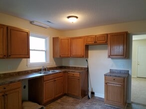 1953 Coral Way in Sumter, SC - Building Photo - Building Photo