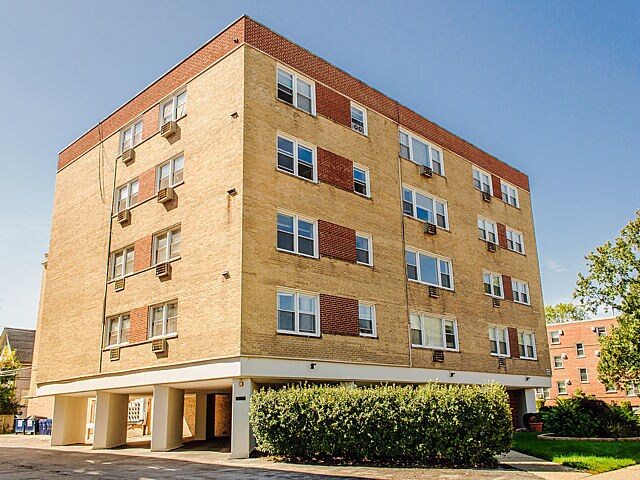 445 Sherman Ave in Evanston, IL - Building Photo