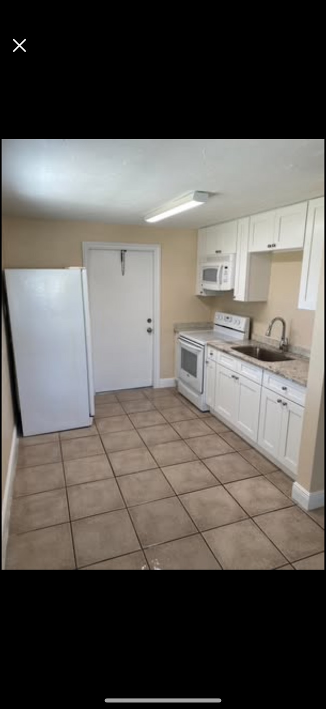 3625 Poinsettia Ave, Unit 5