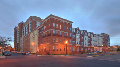 The Clarendon in Arlington, VA - Foto de edificio - Building Photo