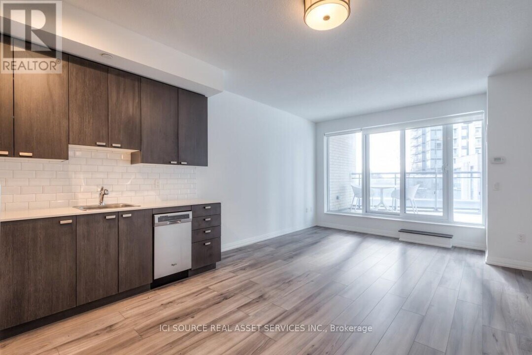50-350 Ann O'Reilly Rd in Toronto, ON - Building Photo