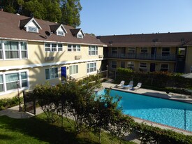 6222 Hazeltine Ave in Los Angeles, CA - Building Photo