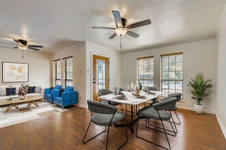 5702 Fairlane Dr in Austin, TX - Building Photo - Building Photo