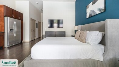 1550 N Raleigh St, Unit 121 in Denver, CO - Building Photo - Building Photo