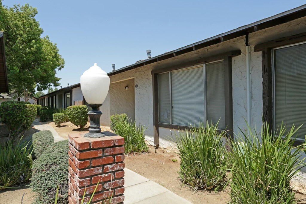 Minnewawa Apartments in Clovis, CA