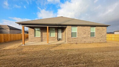 581 Crystal Dr in Prairie Grove, AR - Building Photo - Building Photo