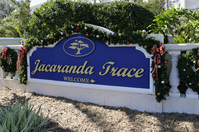 Jacaranda Terrace in Venice, FL - Foto de edificio - Building Photo