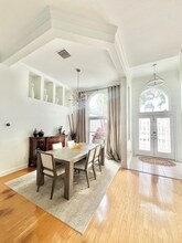 515 Somerhill Dr NE in St. Petersburg, FL - Building Photo - Building Photo