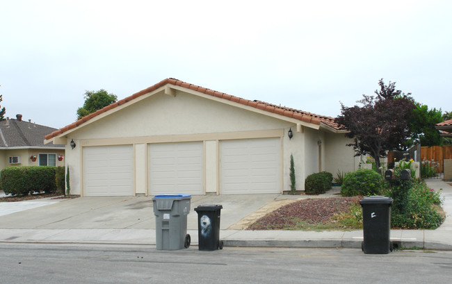 1689 Merriton Ct in San Jose, CA - Building Photo - Building Photo