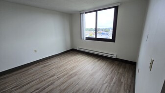 Tonawanda Towers in Tonawanda, NY - Building Photo