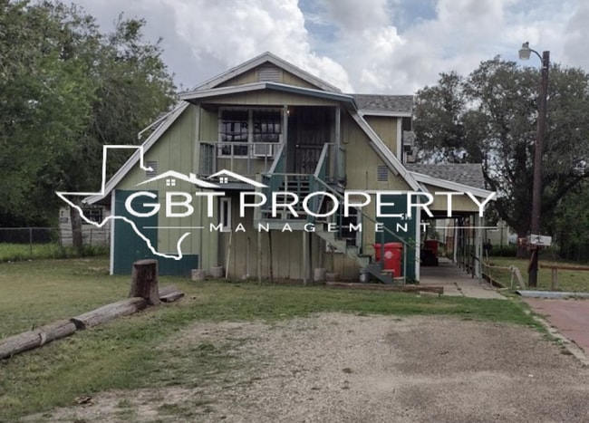 516 W Ave B in Robstown, TX - Building Photo - Building Photo