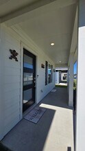 16810 N Marie Vlg Dr in Cut And Shoot, TX - Building Photo - Building Photo