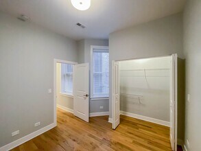 356 W Dickens Ave, Unit 3 in Chicago, IL - Foto de edificio - Building Photo