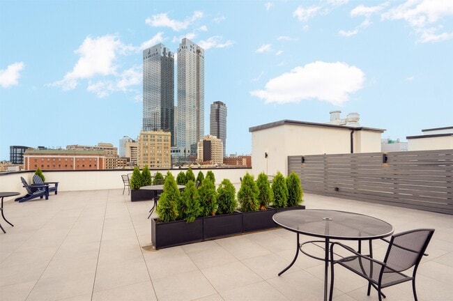 857 Bergen Ave in Jersey City, NJ - Building Photo - Building Photo