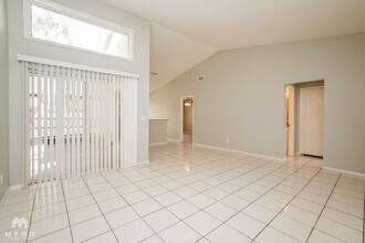 1183 Pin Oak Dr in Apopka, FL - Foto de edificio - Building Photo