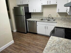2630 Old Bainbridge Rd in Tallahassee, FL - Building Photo - Building Photo