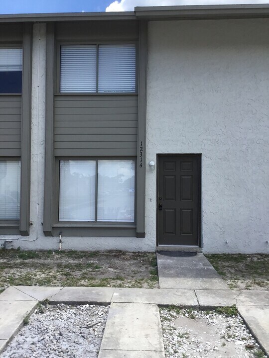 12314 Fox Hound Ln in Orlando, FL - Building Photo