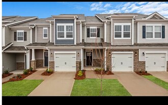 324 Sudduth Farms Dr in Greer, SC - Building Photo