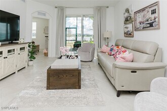 5555 Double Eagle Cir in Ave Maria, FL - Foto de edificio - Building Photo