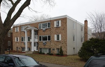 3212 Fremont Ave S in Minneapolis, MN - Foto de edificio - Building Photo