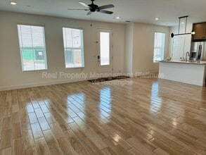 2879 E Teaberry Dr in Clovis, CA - Building Photo - Building Photo