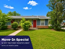 766-768 Edgebrook Ln in San Antonio, TX - Building Photo